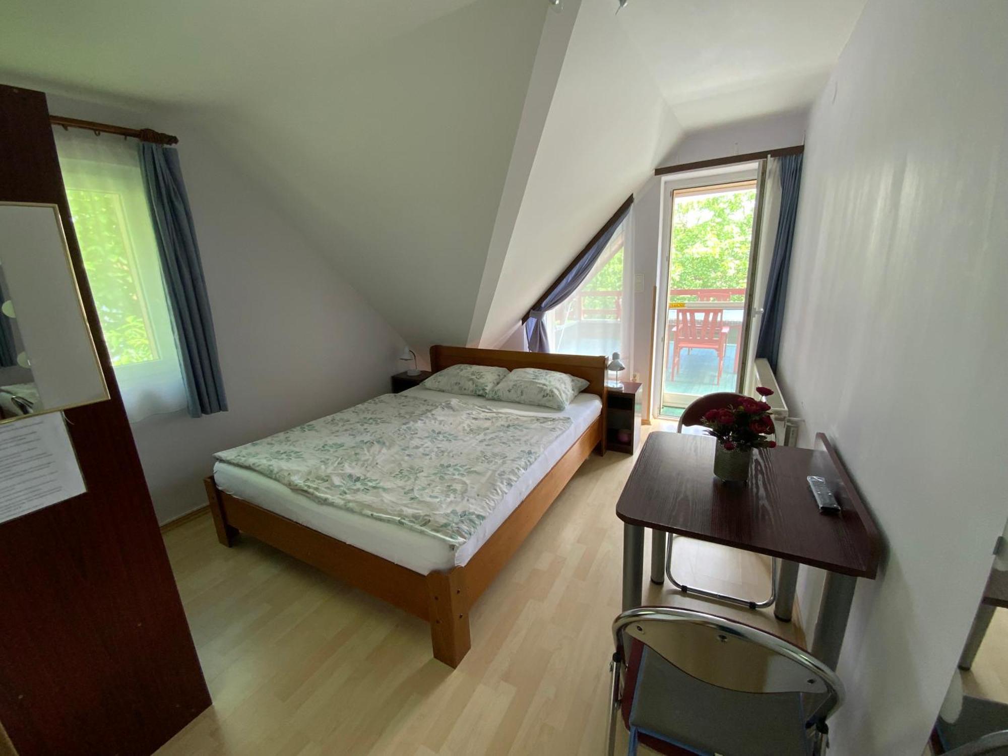 Gosy Apartmanok Siofok Ngoại thất bức ảnh