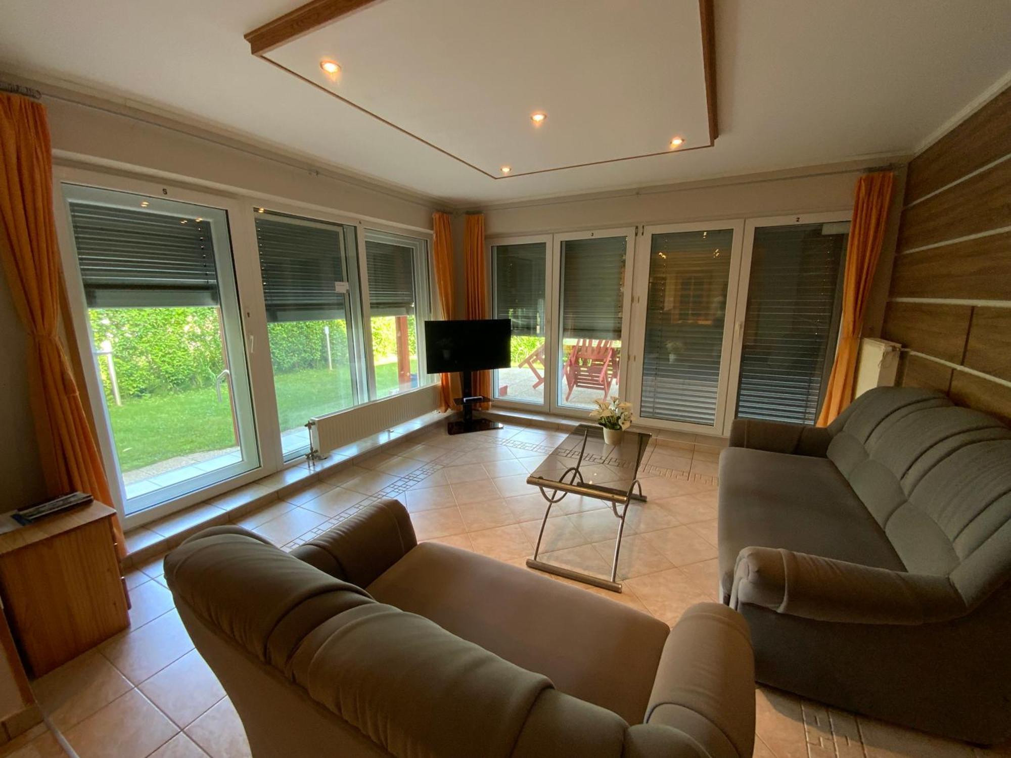 Gosy Apartmanok Siofok Ngoại thất bức ảnh
